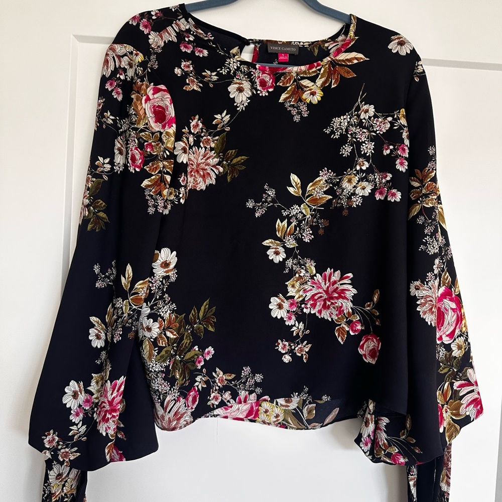 Vince Camuto Black Floral Blouse